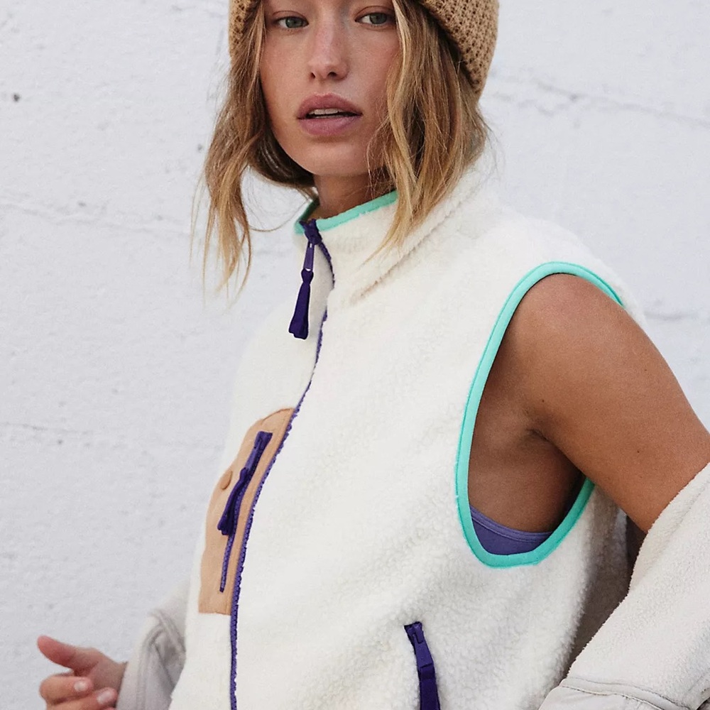 NWOT FP Movement Hit the Slopes Cropped Vest
